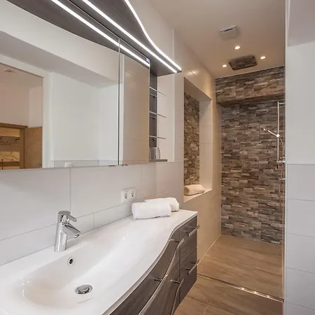 Schwaighofer * كوسن