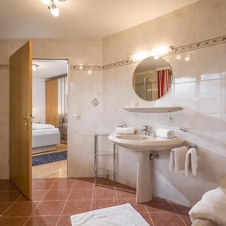 Schwaighofer * Kössen